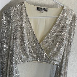 Sequin cropped blouse